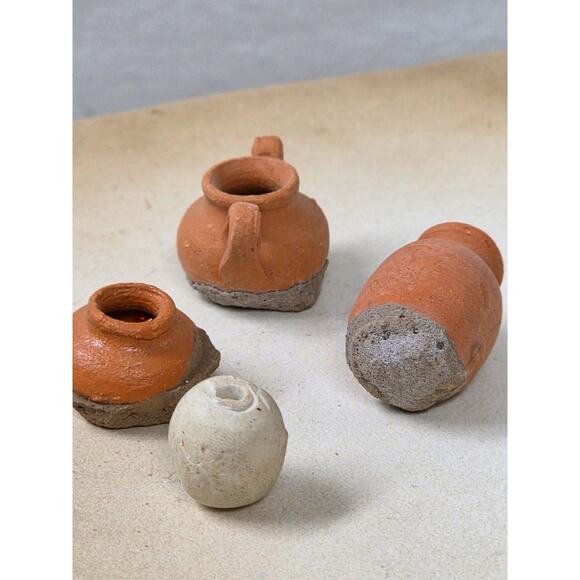 Mini Terracotta Clay Pots + a bead Pottery. - Picture 2 of 6